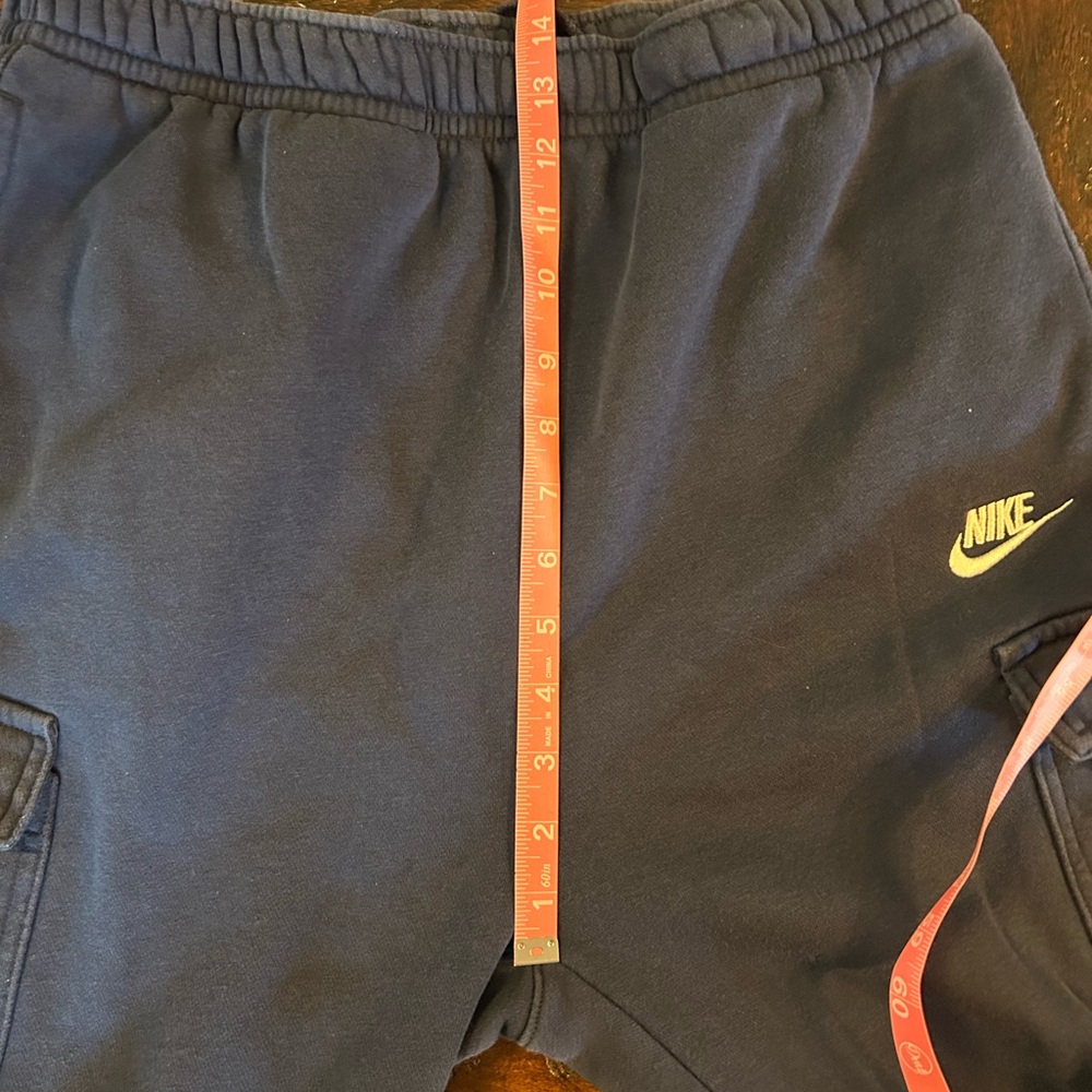 Nike Sportswear Club Men’s Navy Cargo Fleece Joggers with Side Pockets - Picture 7 of 11